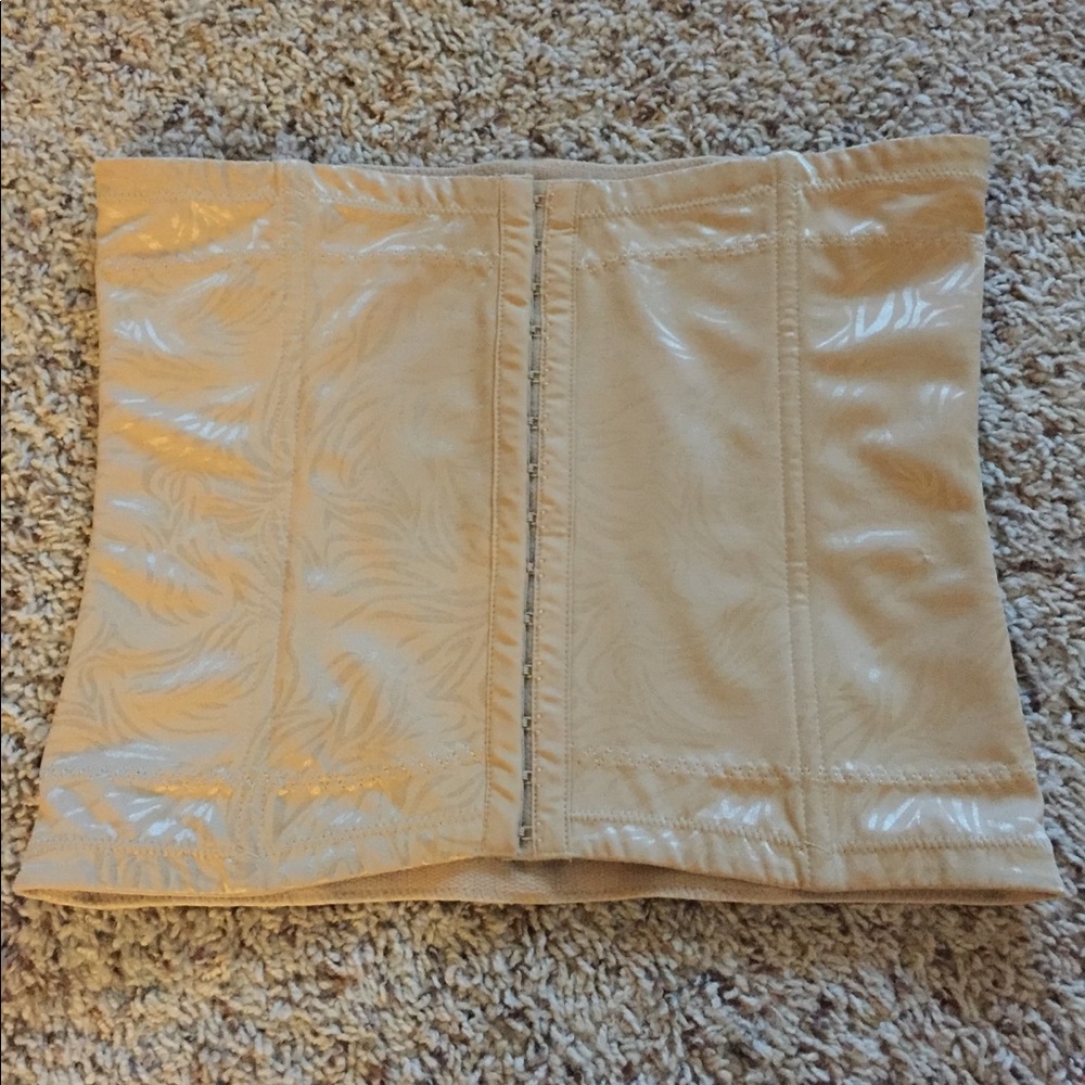 Maidenform Body Shaper